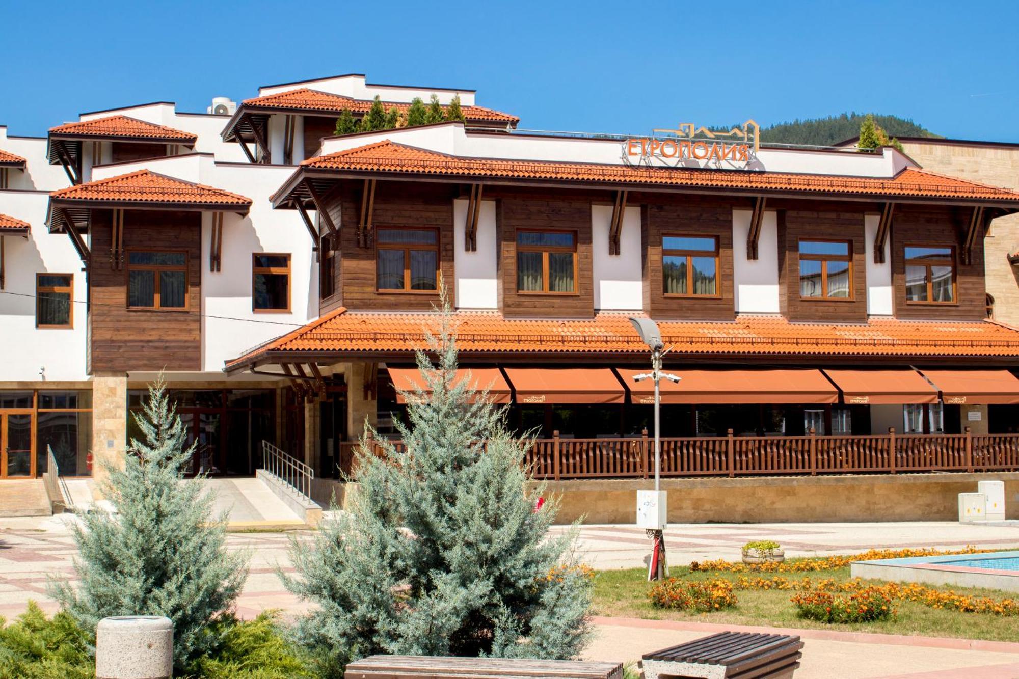 Hotel Etropolia Etropole Ngoại thất bức ảnh